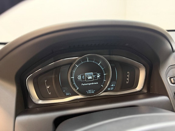 Volvo XC60 20 of 30