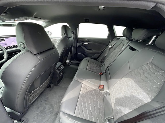 Audi A6 11 of 14
