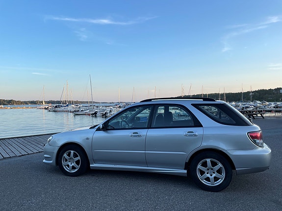 Subaru Impreza 2 of 5