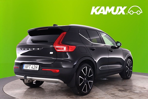 Volvo XC40 4 of 5