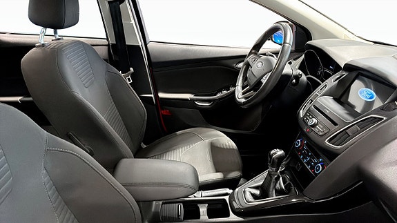 Ford Focus 3 of 5