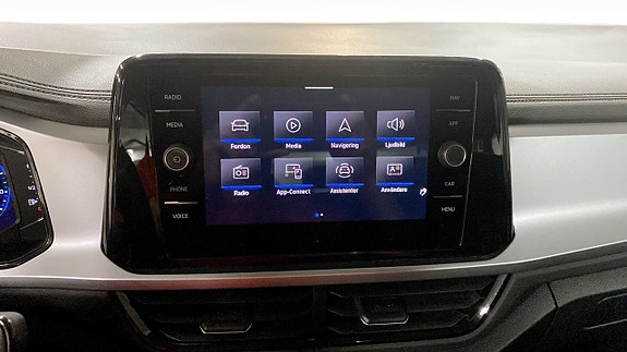 Volkswagen T-Roc 9 of 12