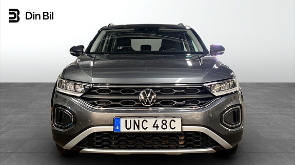 Volkswagen T-Roc 4 of 12