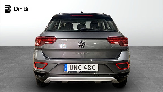 Volkswagen T-Roc 5 of 12