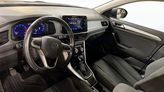 Volkswagen T-Roc 7 of 12