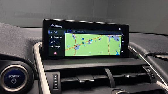 Lexus NX300h 11 of 21