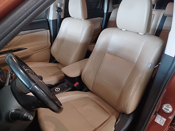 Mitsubishi Outlander 13 of 18