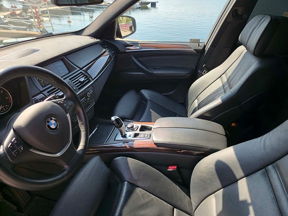 BMW X5 4 of 5