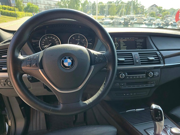BMW X5 3 of 5