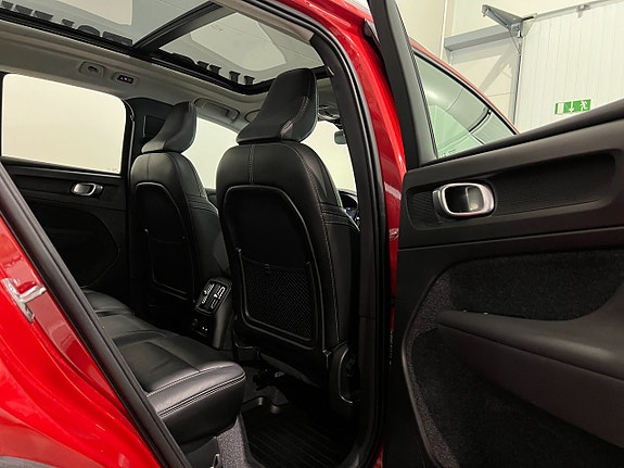 Volvo XC40 9 of 30