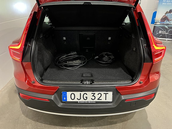 Volvo XC40 10 of 30