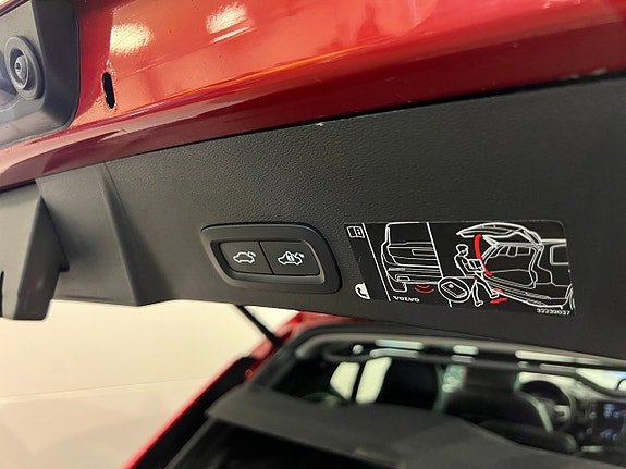 Volvo XC40 11 of 30