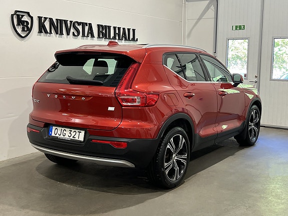 Volvo XC40 4 of 5