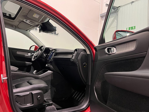 Volvo XC40 26 of 30