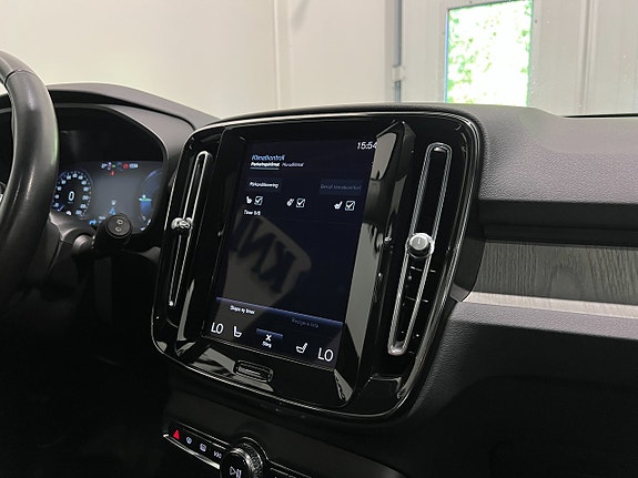 Volvo XC40 25 of 30