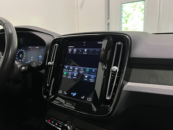 Volvo XC40 24 of 30