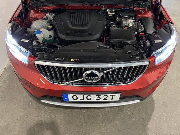 Volvo XC40 12 of 30