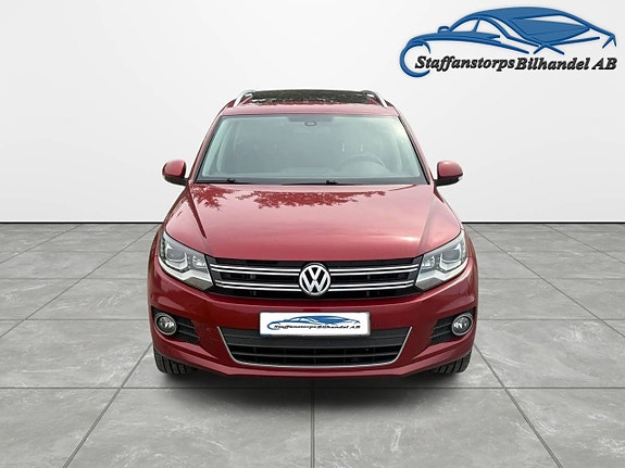 Volkswagen Tiguan 2 of 5