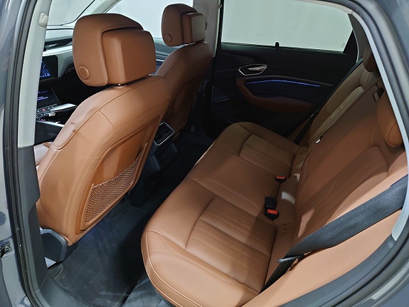 Audi Q8 13 of 19
