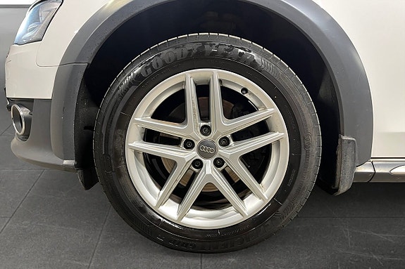 Audi A4 allroad 17 of 18