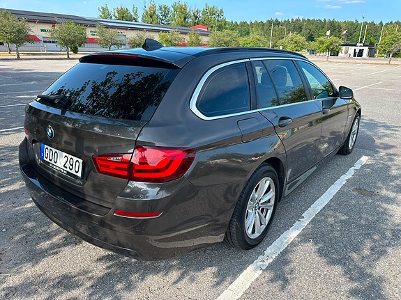 BMW 520d 4 of 5