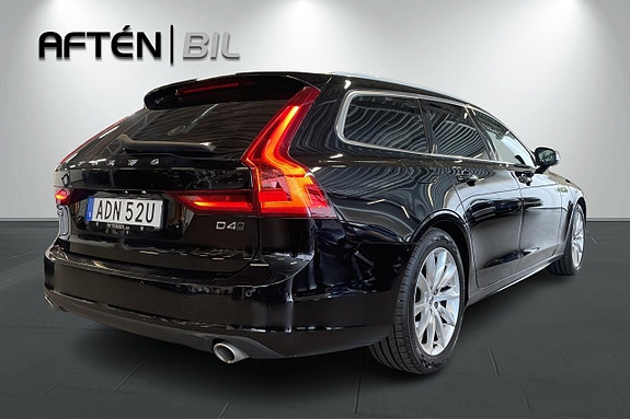 Volvo V90 10 of 23