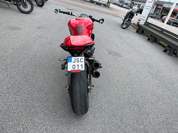 Ducati Monster 821 7 of 8