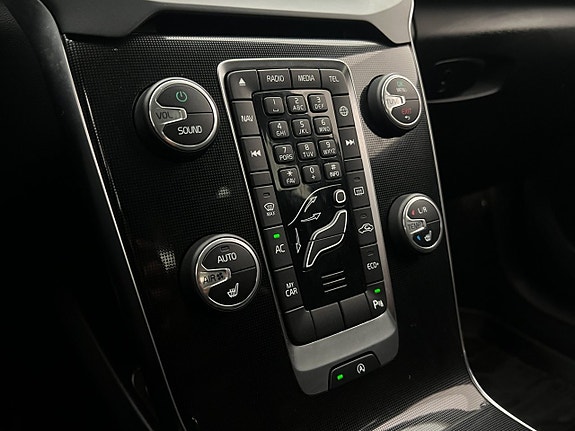 Volvo V40 24 of 30