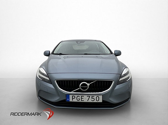 Volvo V40 2 of 5