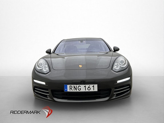 Porsche Panamera 4S 2 of 5