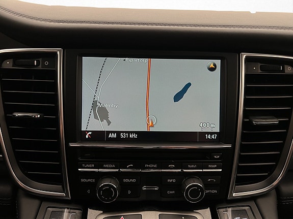 Porsche Panamera 4S 24 of 30