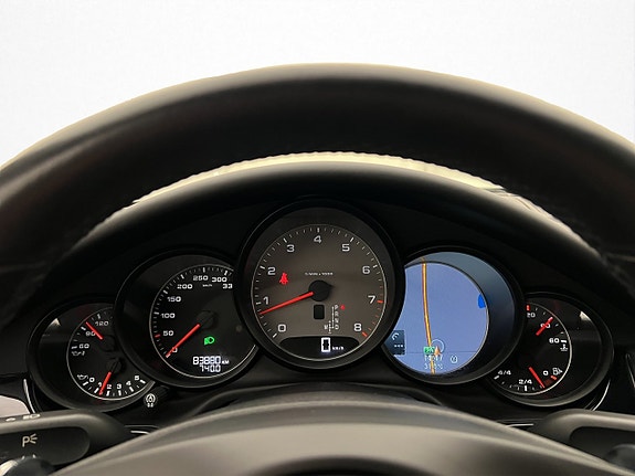 Porsche Panamera 4S 20 of 30