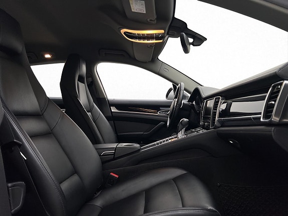 Porsche Panamera 4S 15 of 30