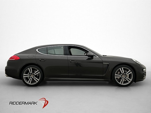 Porsche Panamera 4S 9 of 30