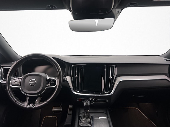 Volvo V60 12 of 30