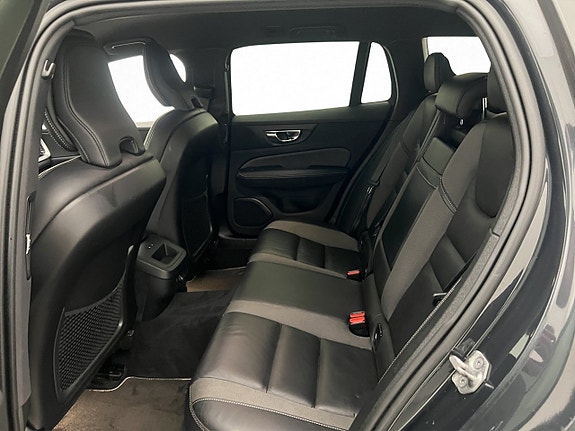 Volvo V60 17 of 30