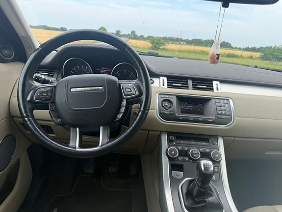 Land Rover Range Rover Evoque 9 of 11