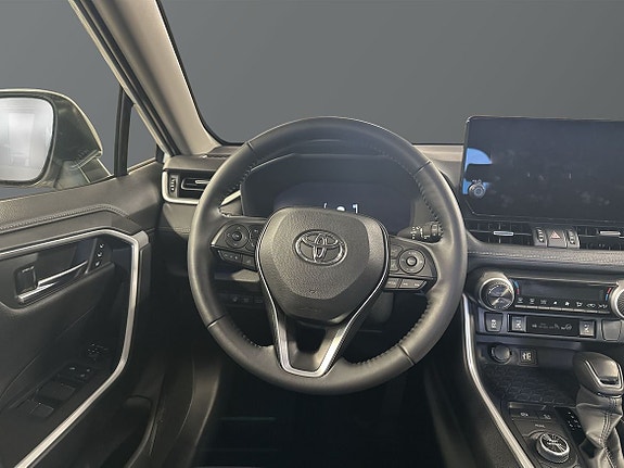 Toyota RAV4 4 of 5