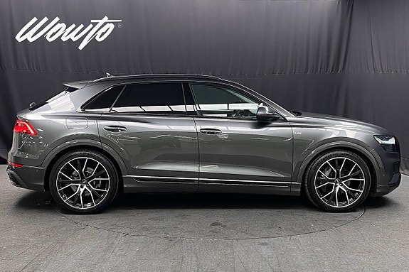 Audi Q8 3 of 5