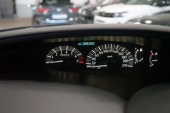Toyota Previa 11 of 23