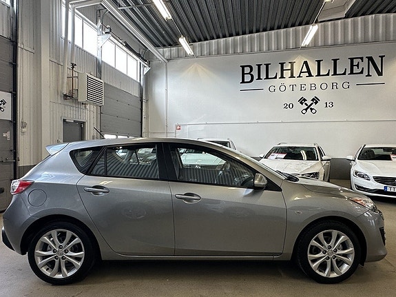 Mazda 3 3 of 5