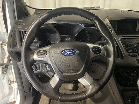 Ford Transit Connect 13 of 21