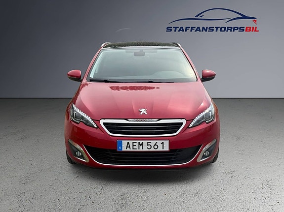Peugeot 308 SW 2 of 13