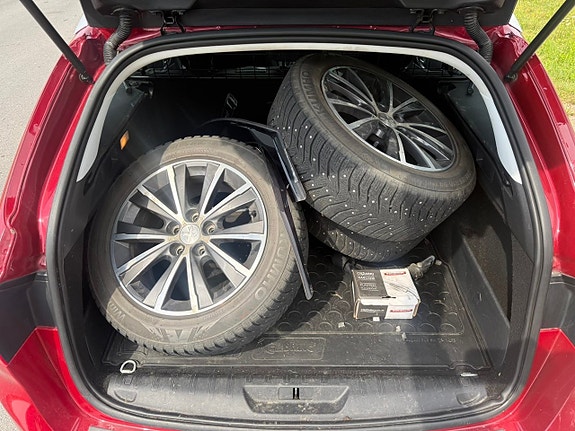 Peugeot 308 SW 13 of 13