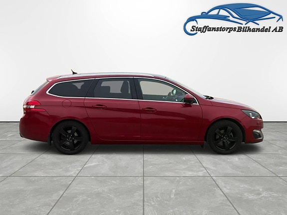 Peugeot 308 SW 4 of 5