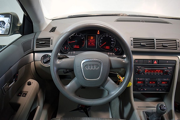 Audi A4 17 of 19