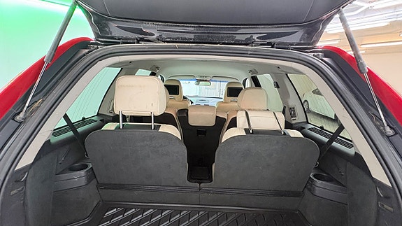 Volvo XC90 17 of 20