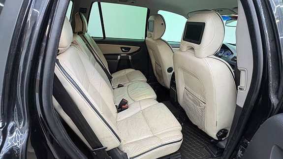 Volvo XC90 18 of 20
