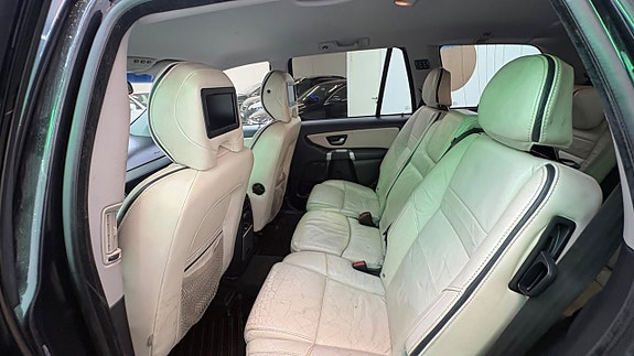 Volvo XC90 19 of 20
