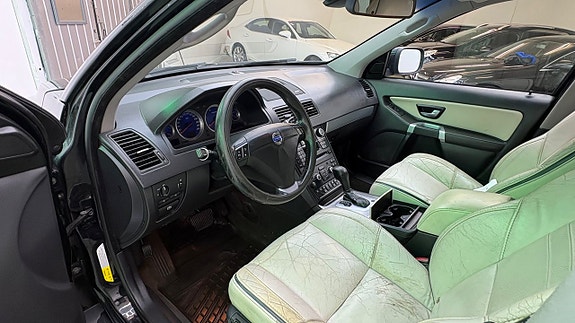 Volvo XC90 14 of 20